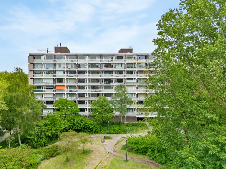 Portiekflat Laan van Parijs 126 in Haarlem