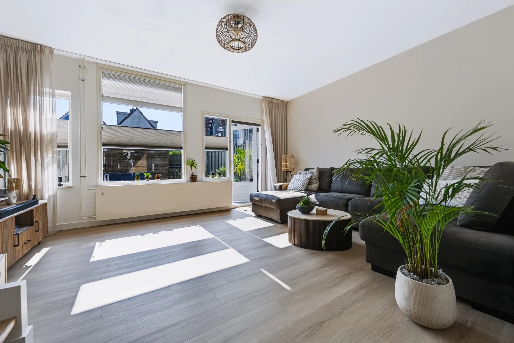 Hoekwoning de Zicht 21 in Hellevoetsluis