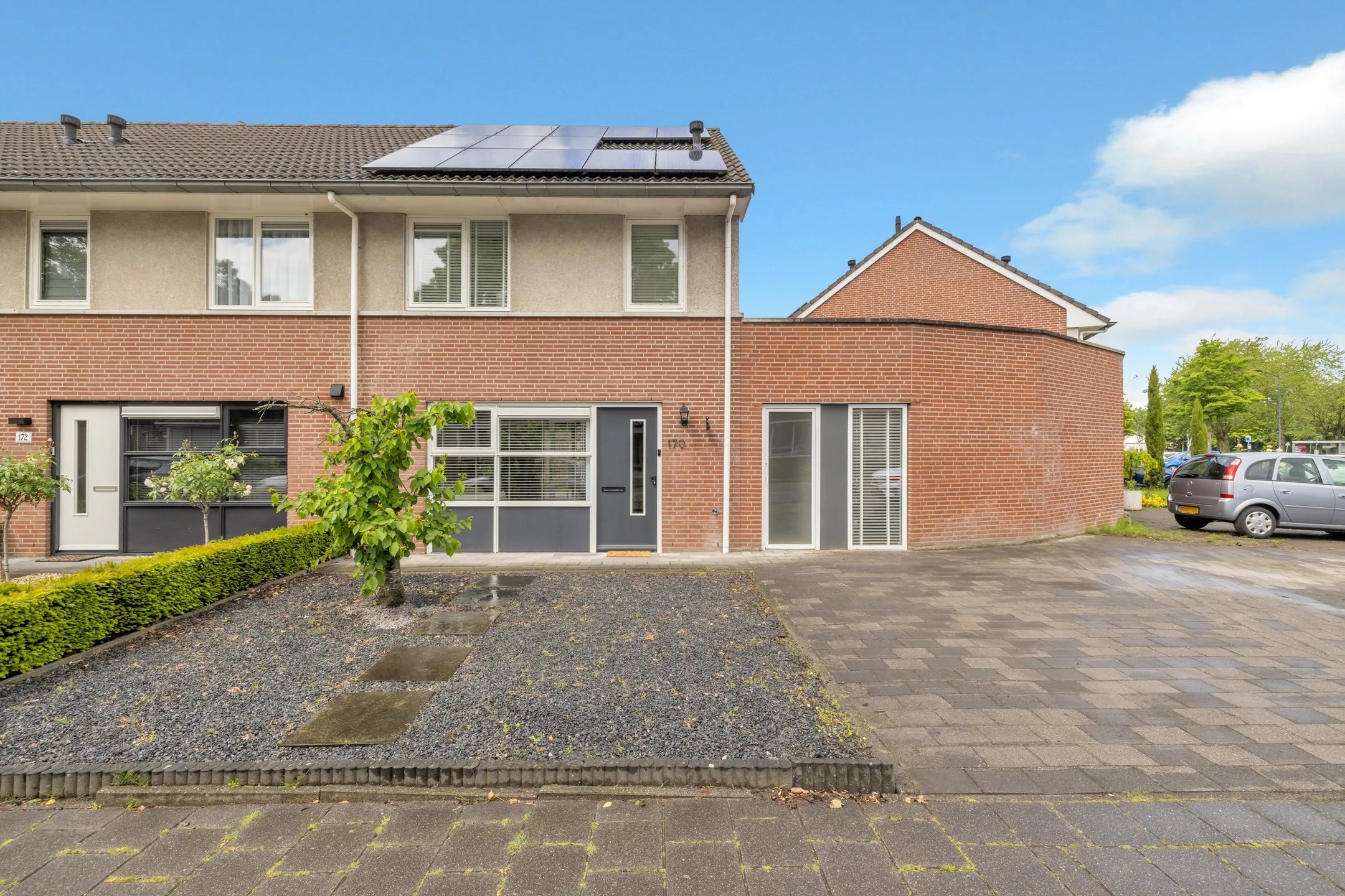 Hoekwoning Rivierensingel 170 in Helmond