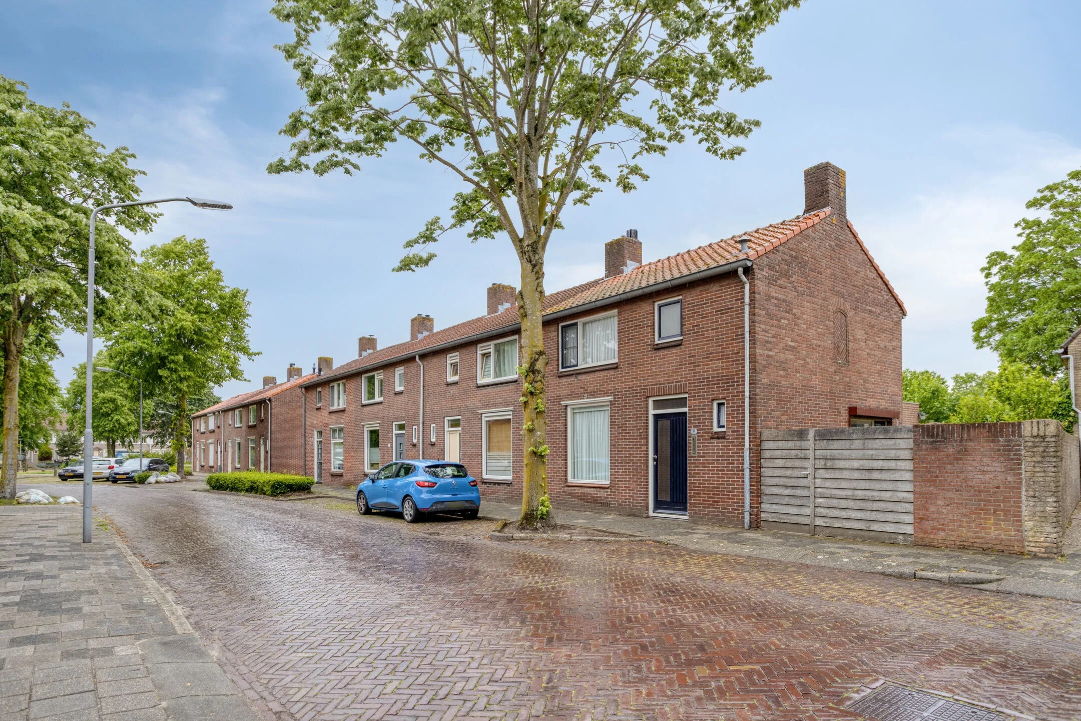 Hoekwoning Lucia Eijckenstraat 8 in Made