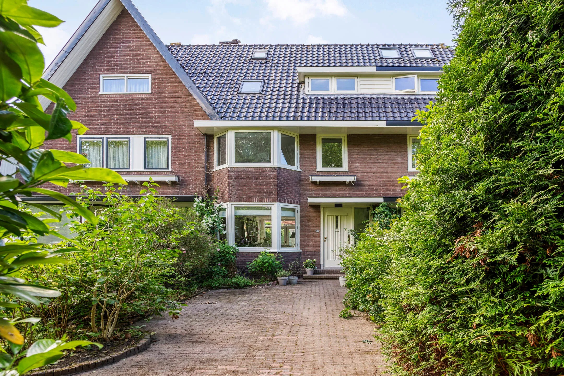 Tussenwoning Straatweg 99 in Breukelen