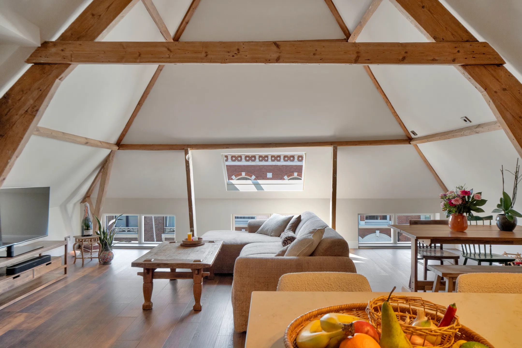 Bovenwoning Anna Paulownastraat 81 B in Den Haag