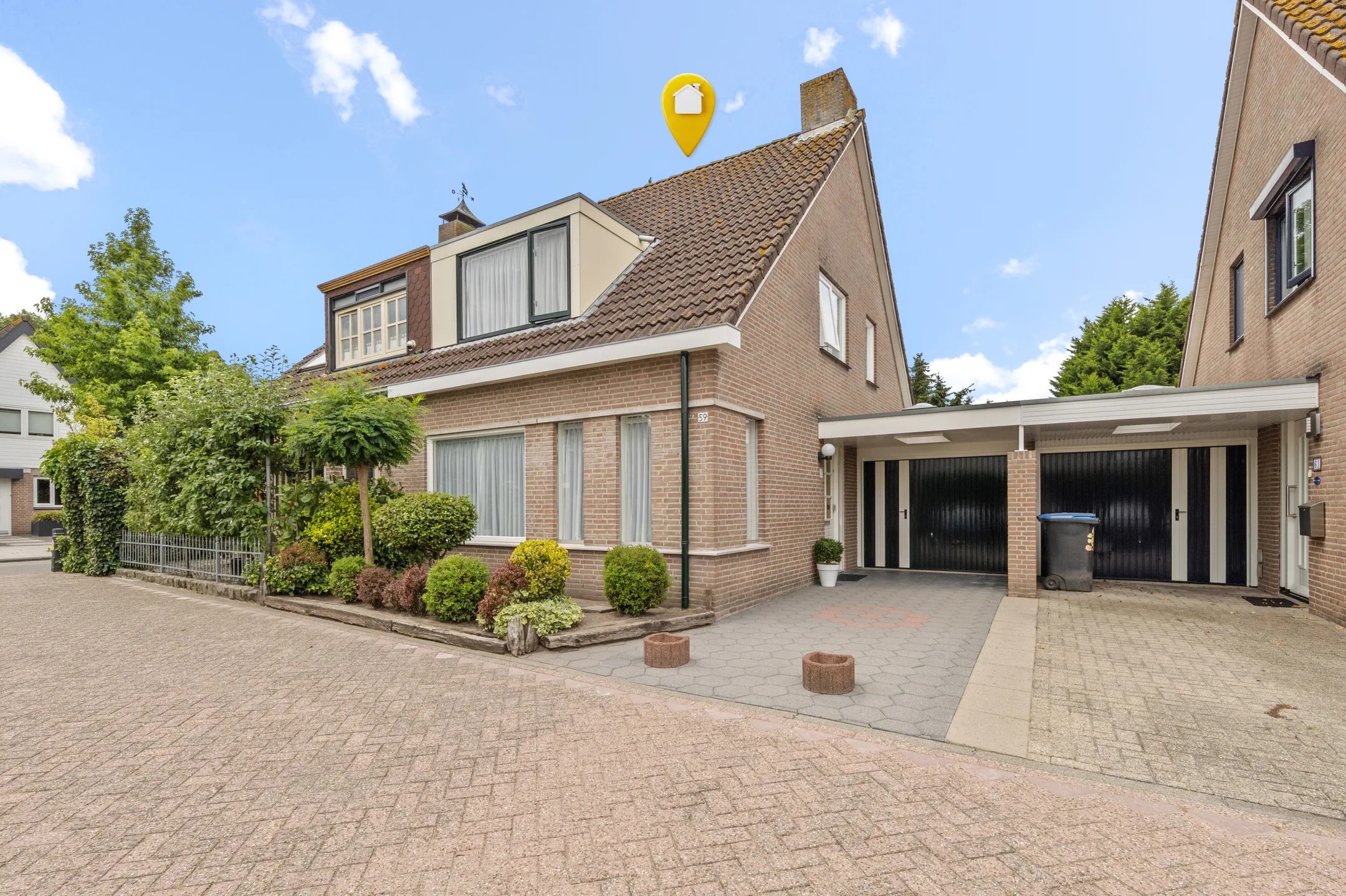 Geschakelde 2-onder-1-kapwoning Bandeliersberg 59 in Roosendaal