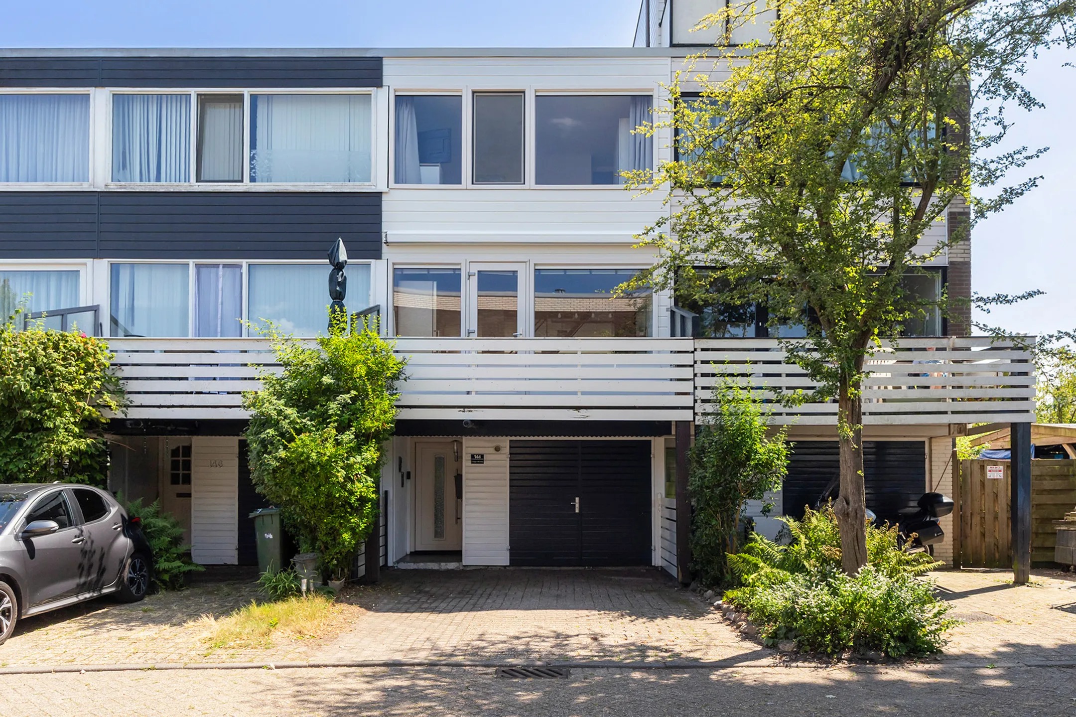 Tussenwoning (drive-in woning) Socratesstraat 144 in Apeldoorn