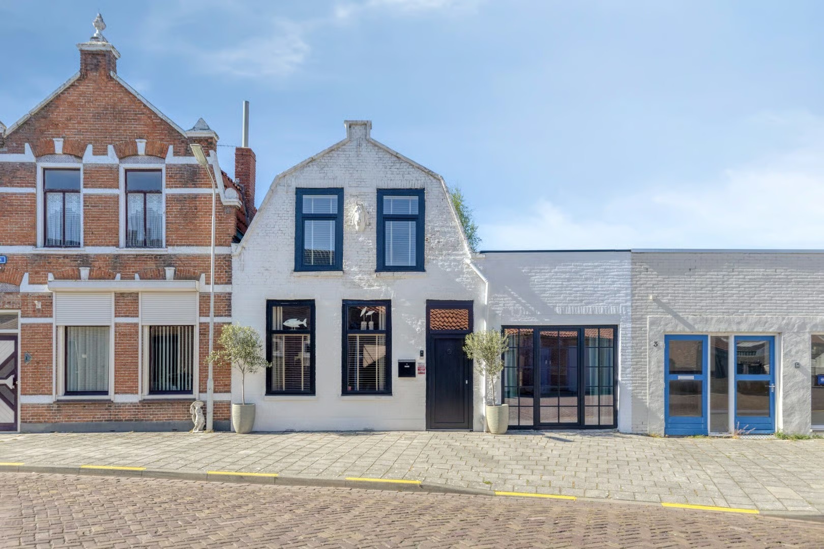 Tussenwoning Schoolstraat 2 in Oostburg