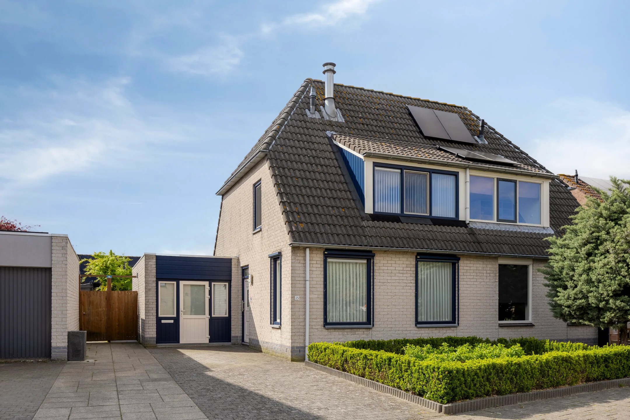 2-onder-1-kapwoning Oude Galgenstraat 25 in Sint Jansteen