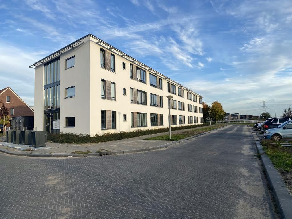 Galerijflat Midwaystraat 16 A in Almere