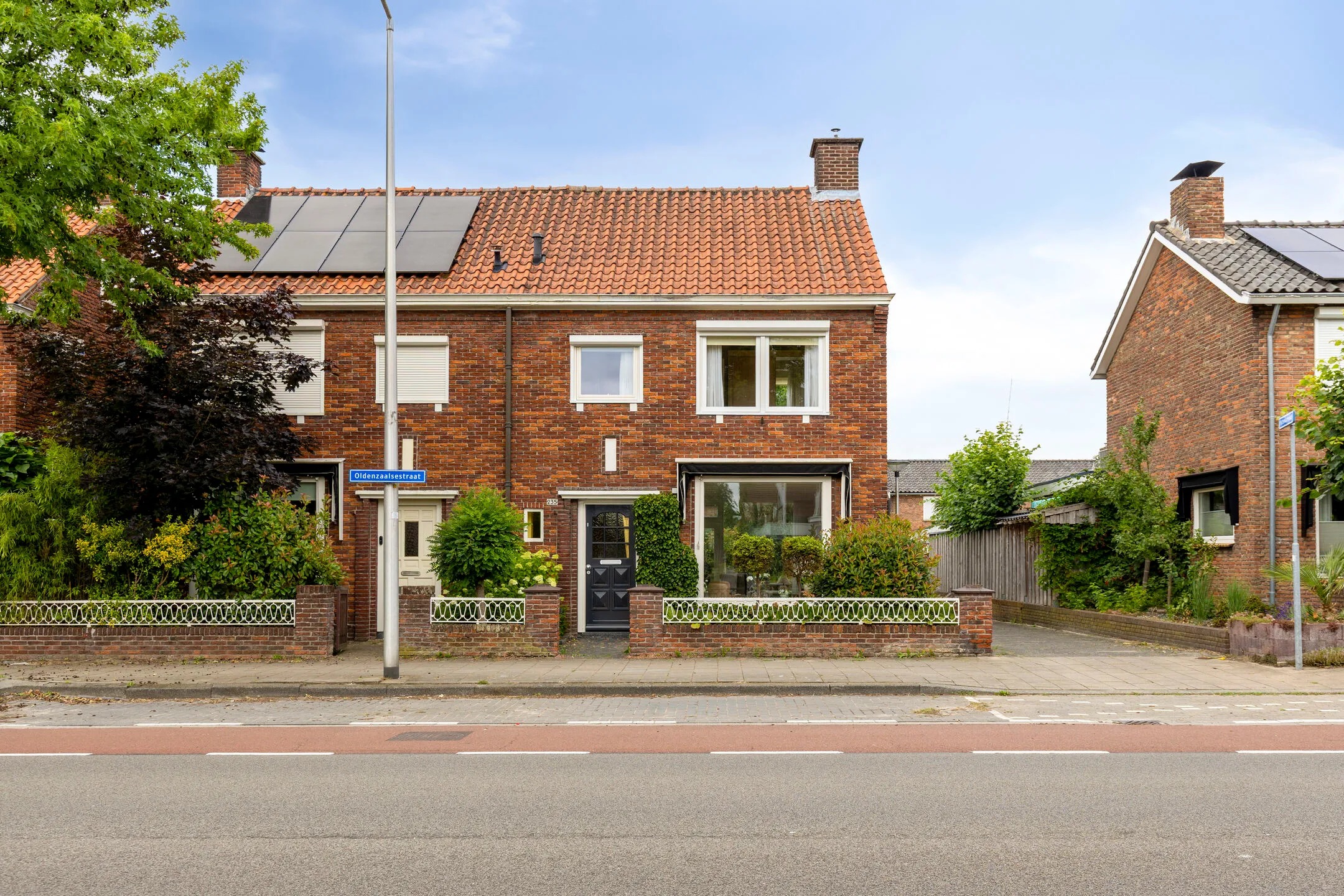 Hoekwoning Oldenzaalsestraat 235 in Enschede