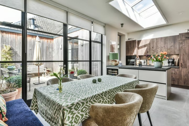 Hoekwoning Sint Janstraat 24 in Laren