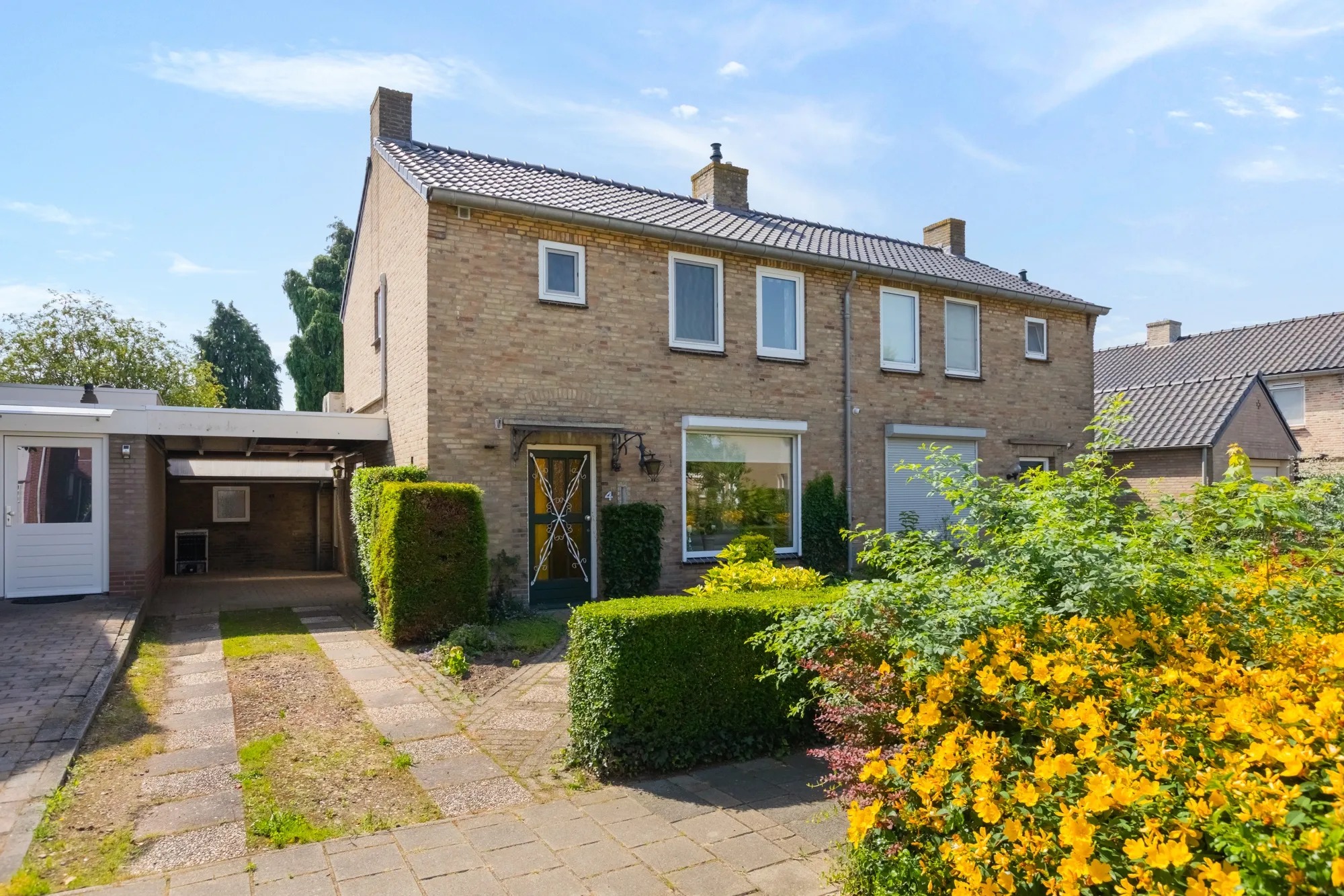 2-onder-1-kapwoning St. Adelbertstraat 4 in Mook