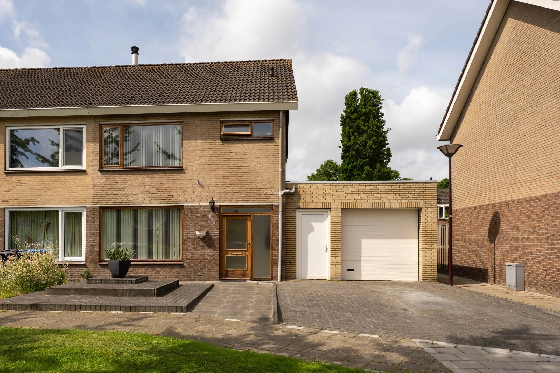 Hoekwoning Jaap Edenlaan 112 in Oudenbosch
