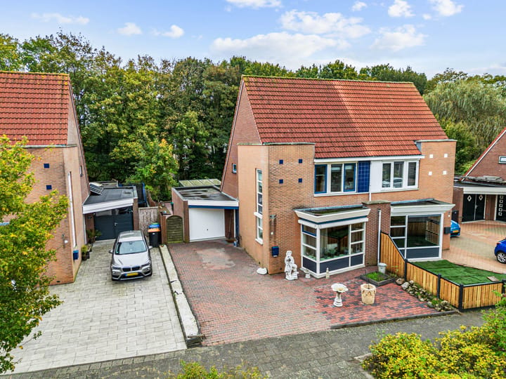 Eengezinswoning, 2-onder-1-kapwoning Visarend 5 in Tollebeek