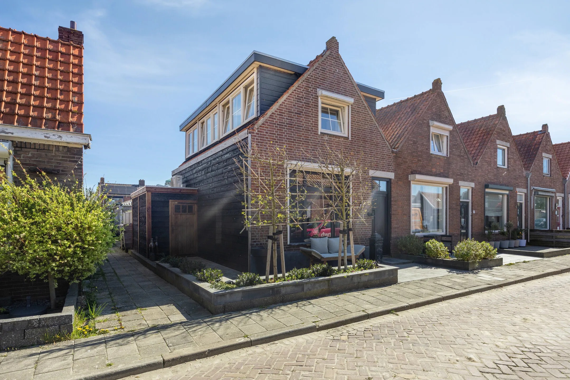 Hoekwoning Prins Hendrikstraat 14 in Sint Philipsland