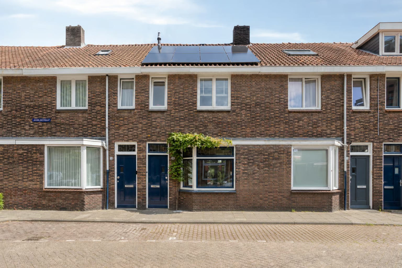 Tussenwoning Jasmijnstraat 4 in Tilburg