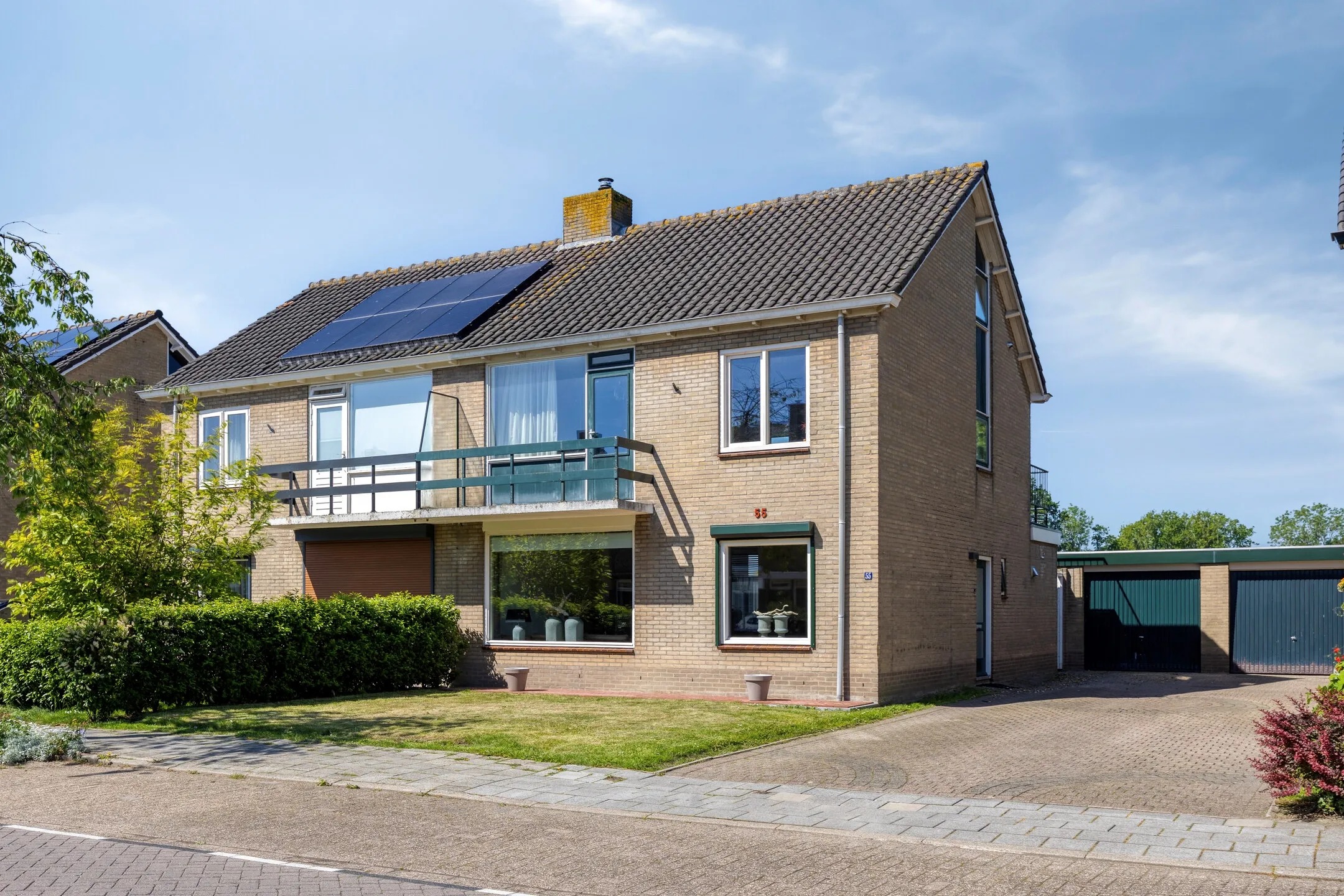 Geschakelde 2-onder-1-kapwoning Zomerweg 55 in Kloetinge
