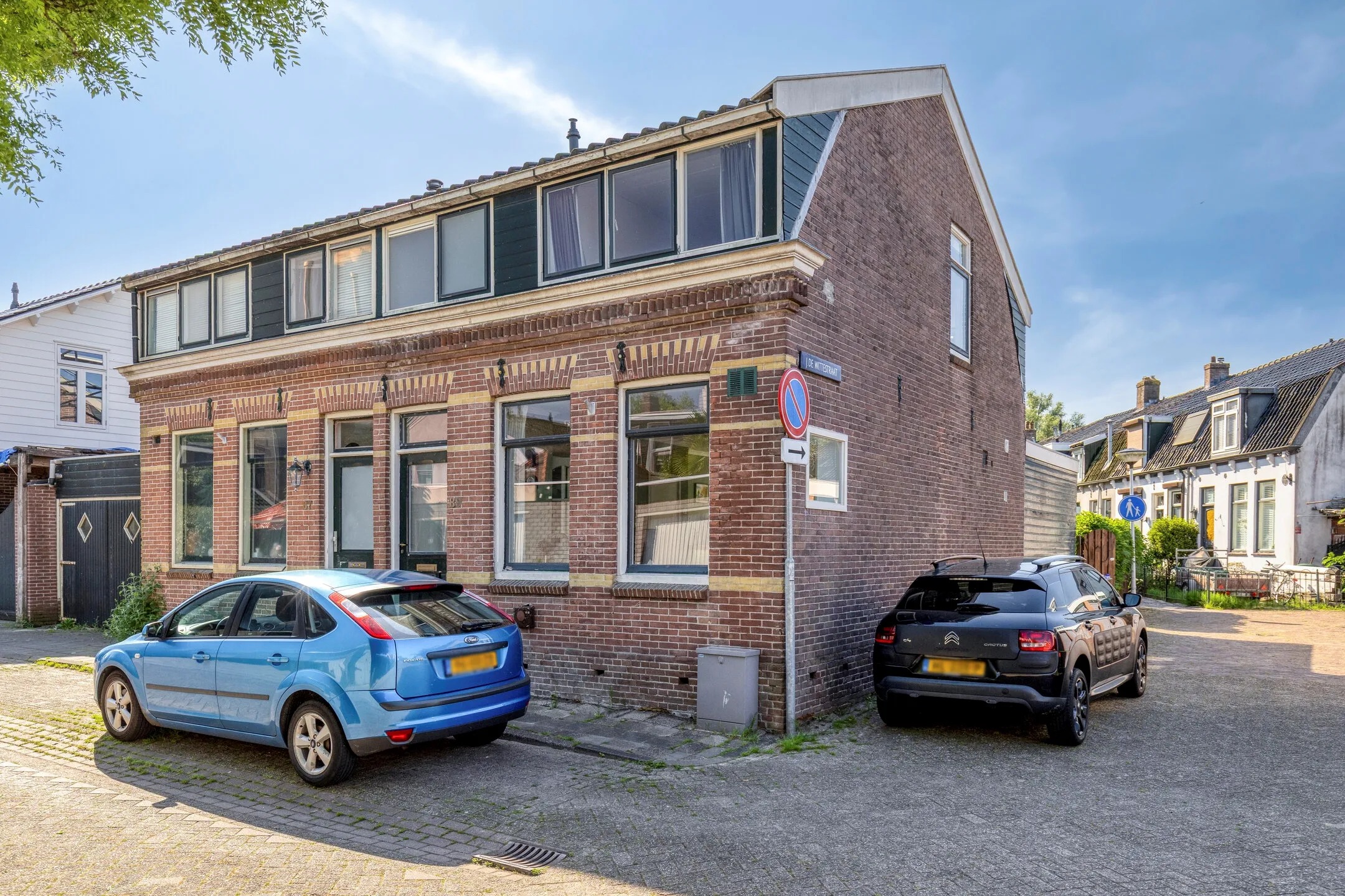 2-onder-1-kapwoning Jan de Wittestraat 89 in Koog aan de Zaan