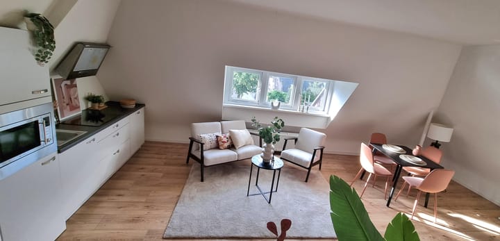 Portiekwoning Hellingstraat 1 d in Huizen