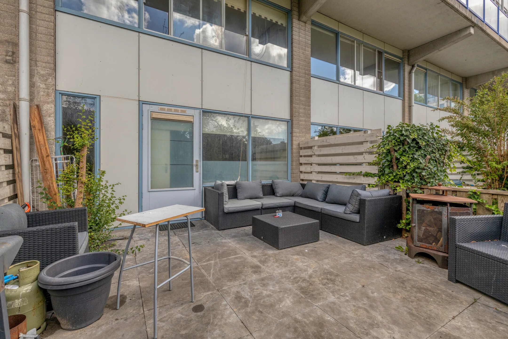 Portiekflat Reaumurstraat 63 in Schiedam