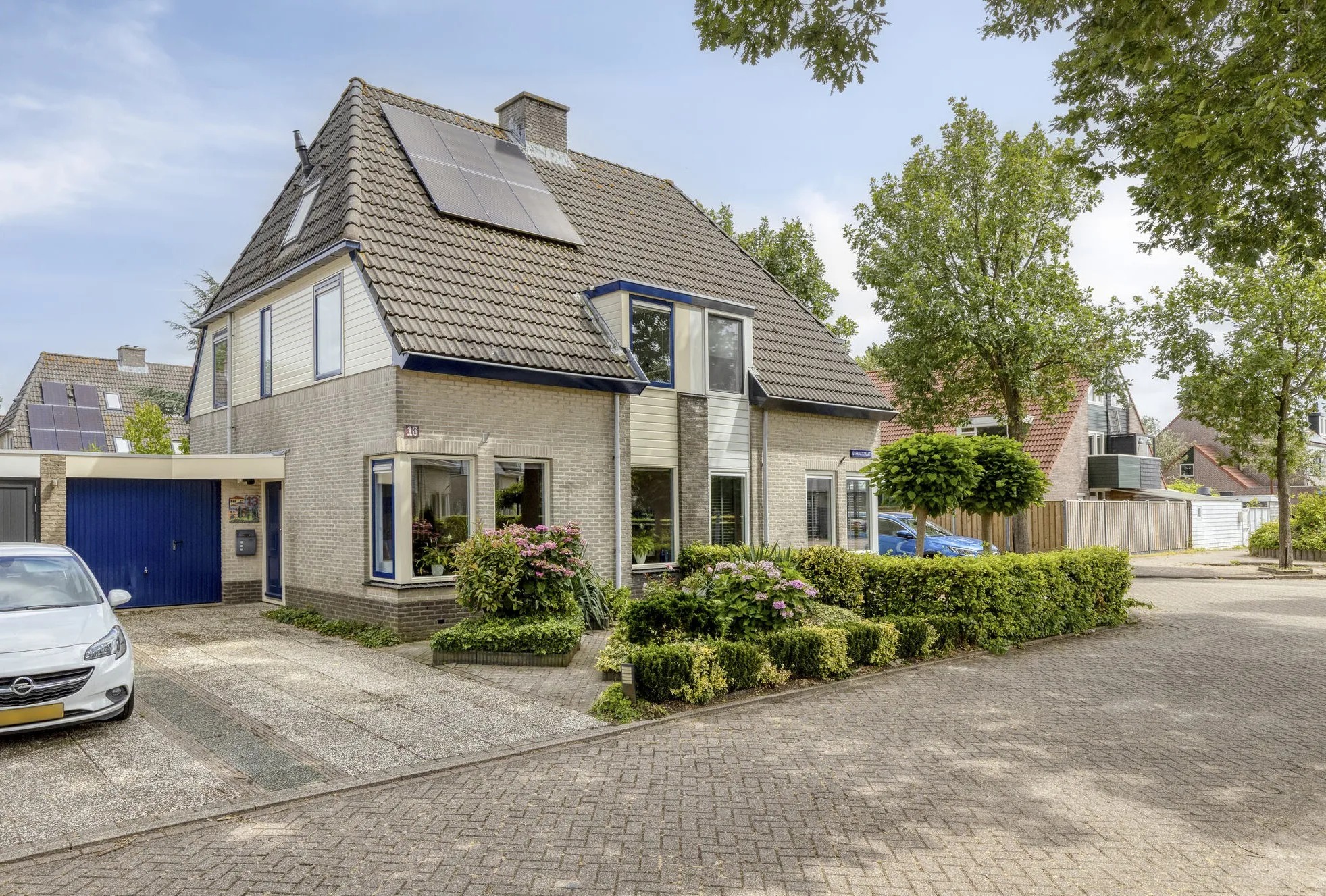2-onder-1-kapwoning Eufraatstraat 13 in Alkmaar