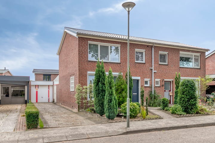 2-onder-1-kapwoning Westerholtstraat 17 Horst