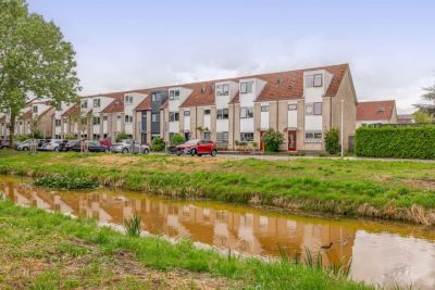 Eengezinswoning, tussenwoning Woubrechterf 36 in Waddinxveen
