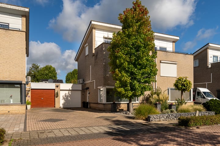 Eengezinswoning, halfvrijstaande woning Pythagorasstraat 16 Brunssum