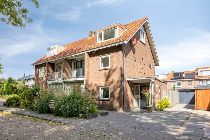 2-onder-1-kapwoning Graaf Adolfstraat 3 in Barendrecht