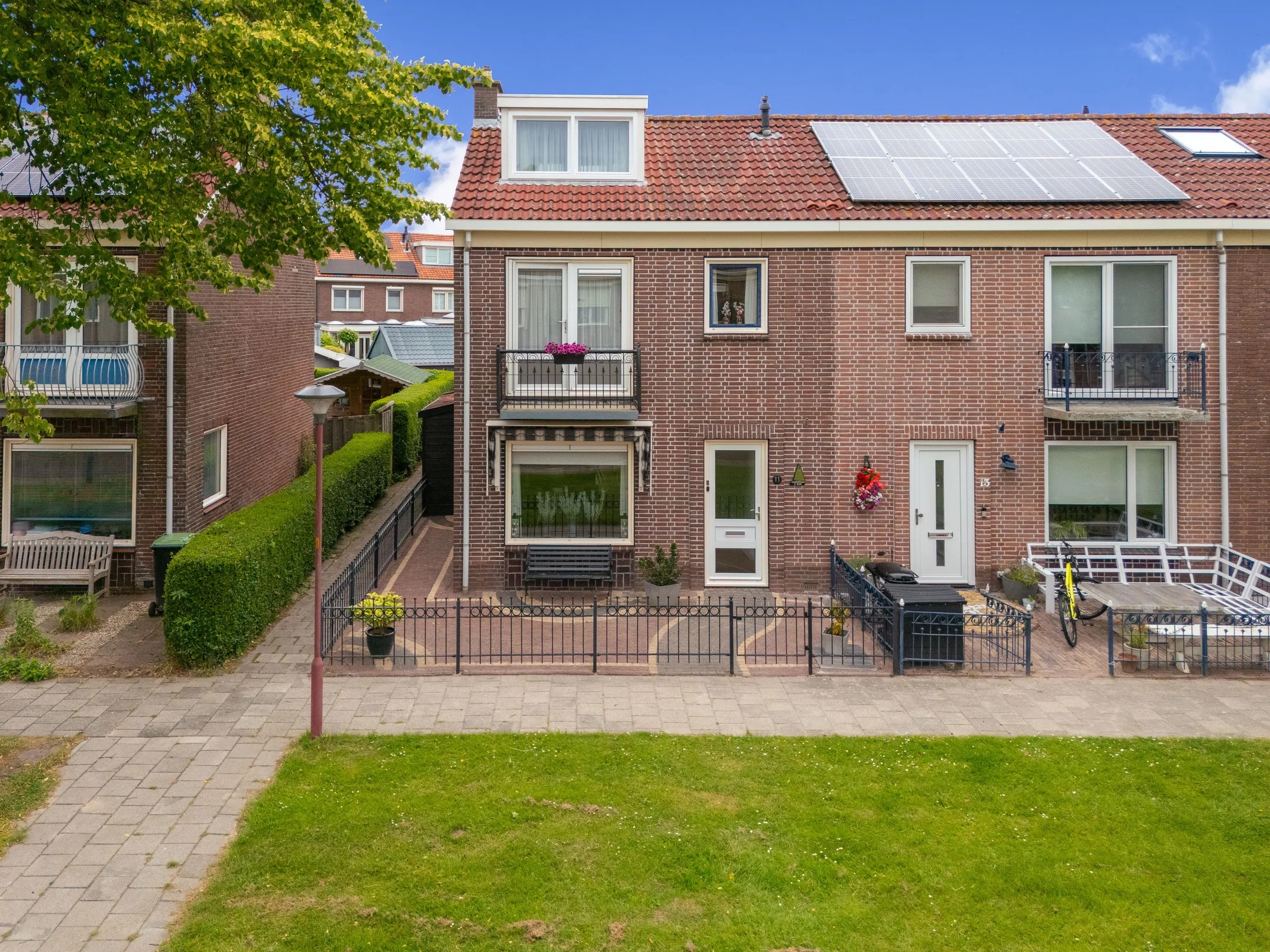 Hoekwoning Nicolaes van Stellingwerffstraat 11 in Medemblik