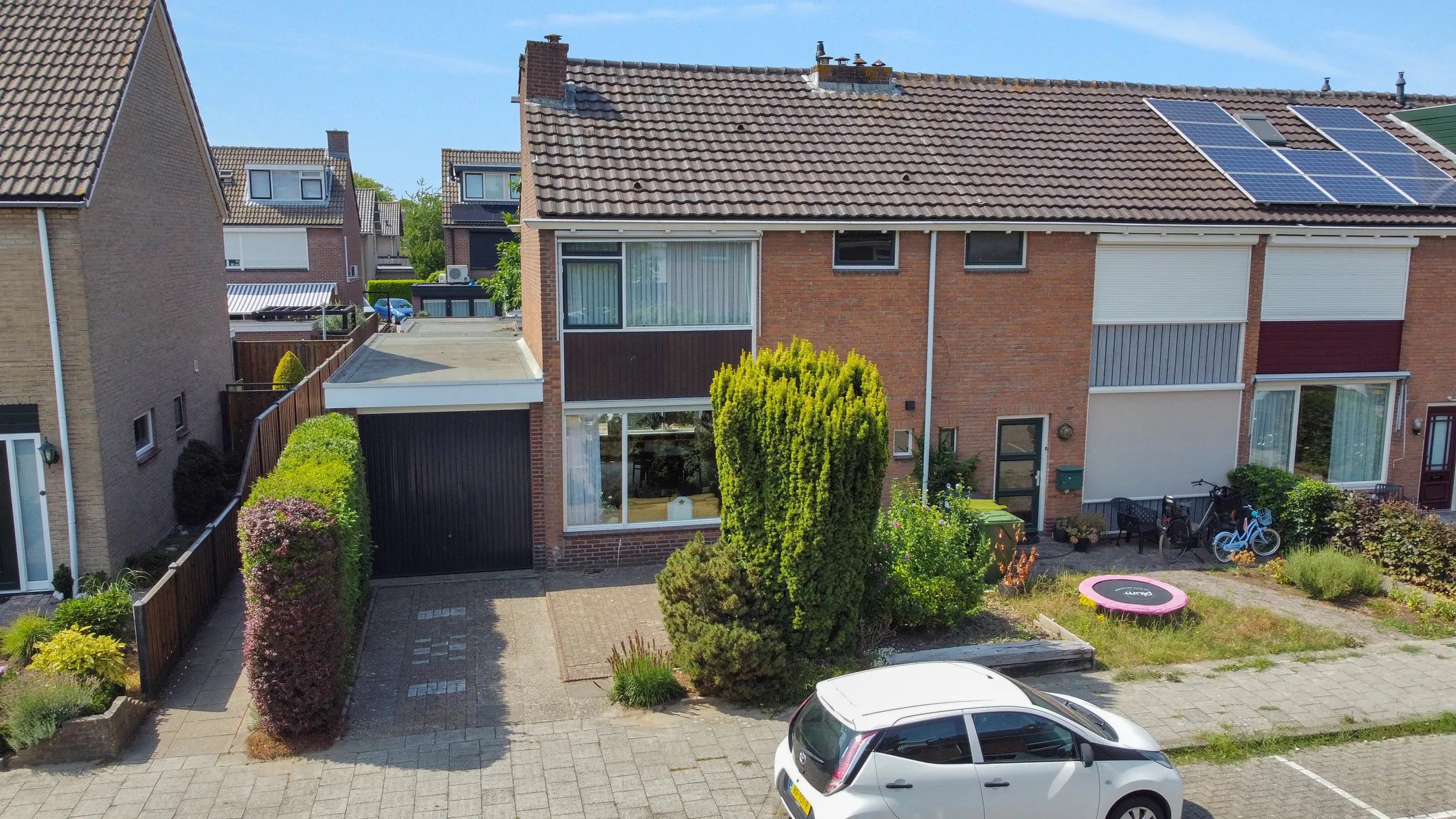 Hoekwoning Bloys van Treslongstraat 16 in Oud-Beijerland