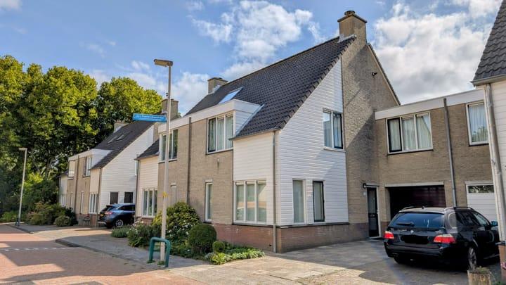 Herenhuis, geschakelde 2-onder-1-kapwoning Jan Roelandsestraat 30 Leiderdorp