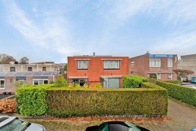Vrijstaande woning (bedrijfs- of dienstwoning) Elleboog 8 in Ede