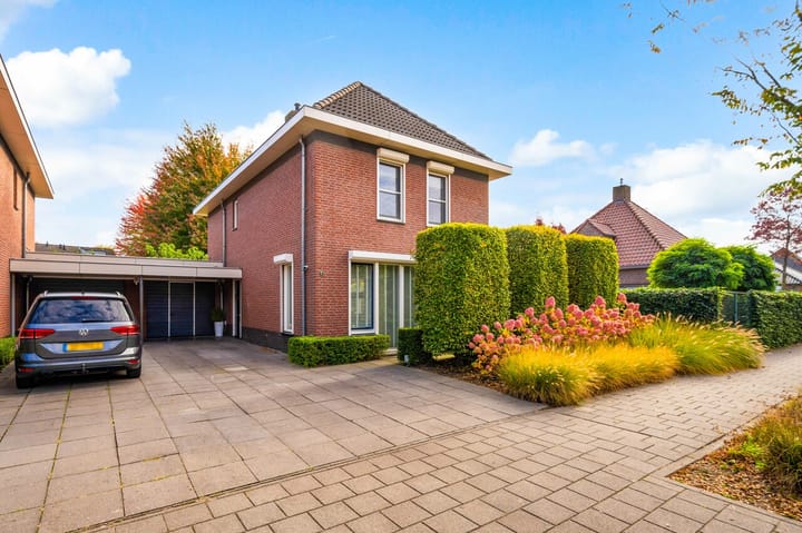 Eengezinswoning, geschakelde woning Liebetehofstraat 2 in Weert
