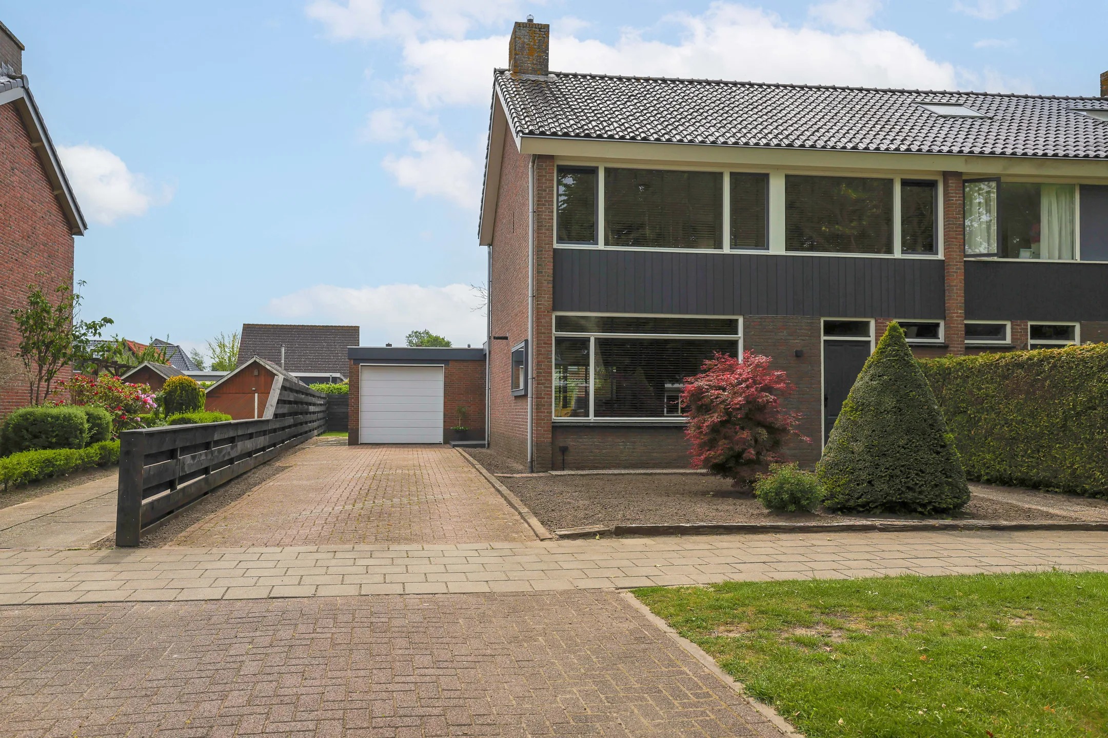 2-onder-1-kapwoning Goudtsjeblom-strjitte 11 in Kootstertille