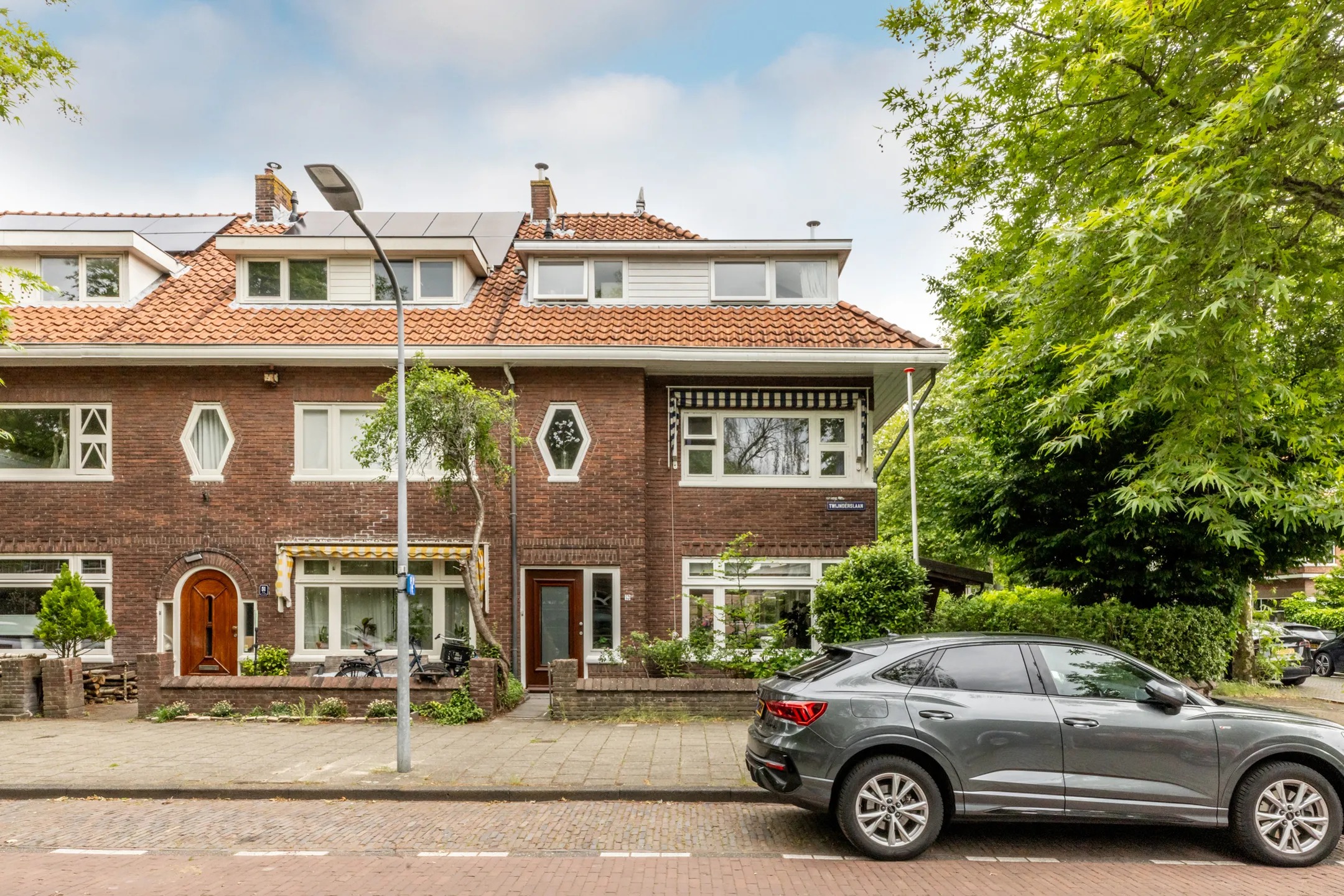 Hoekwoning Twijnderslaan 53 in Haarlem
