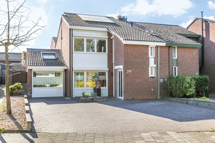 Hoekwoning Klingbemden 151 in Brunssum