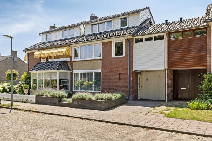 Tussenwoning Broederhof 2 in Veldhoven