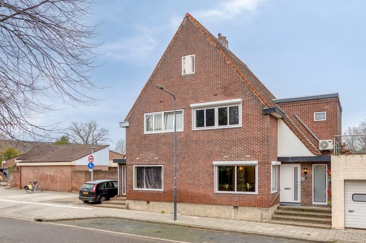 2-onder-1-kapwoning Geldersestraat 32 in Sittard