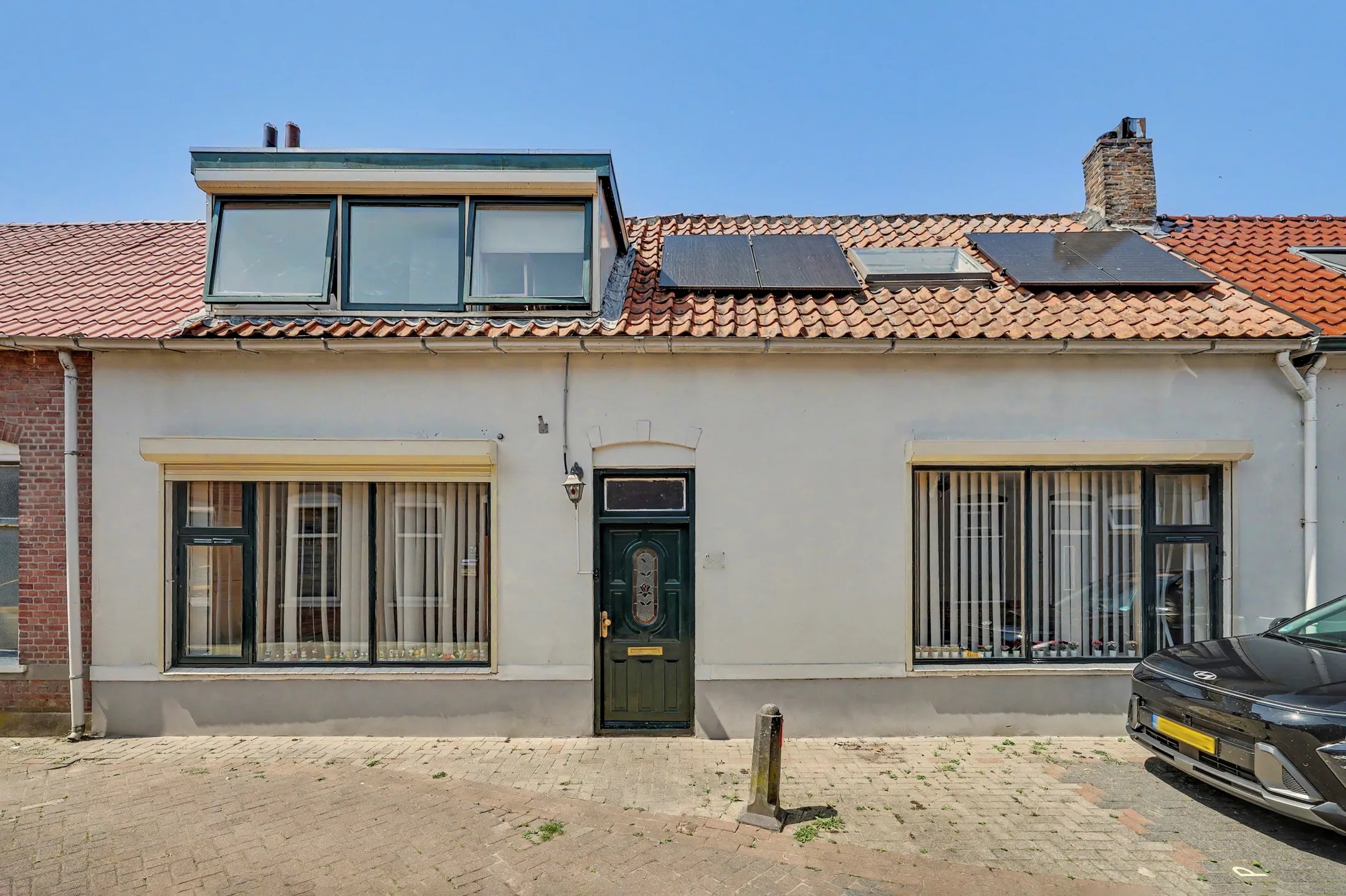 Tussenwoning Julianastraat 10 in Ooltgensplaat
