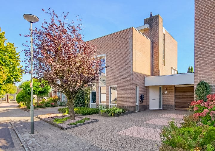 Geschakelde woning Aronskelk 67 Elsloo