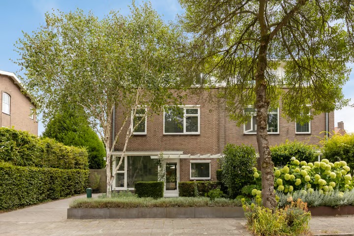 2-onder-1-kapwoning Jacob Reviuslaan 17 in Eindhoven