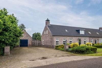 Eengezinswoning, 2-onder-1-kapwoning de Kluis 10 in Heeze