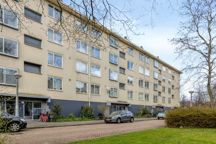 Portiekflat Isaak Gosseshof 12 2 in Amsterdam