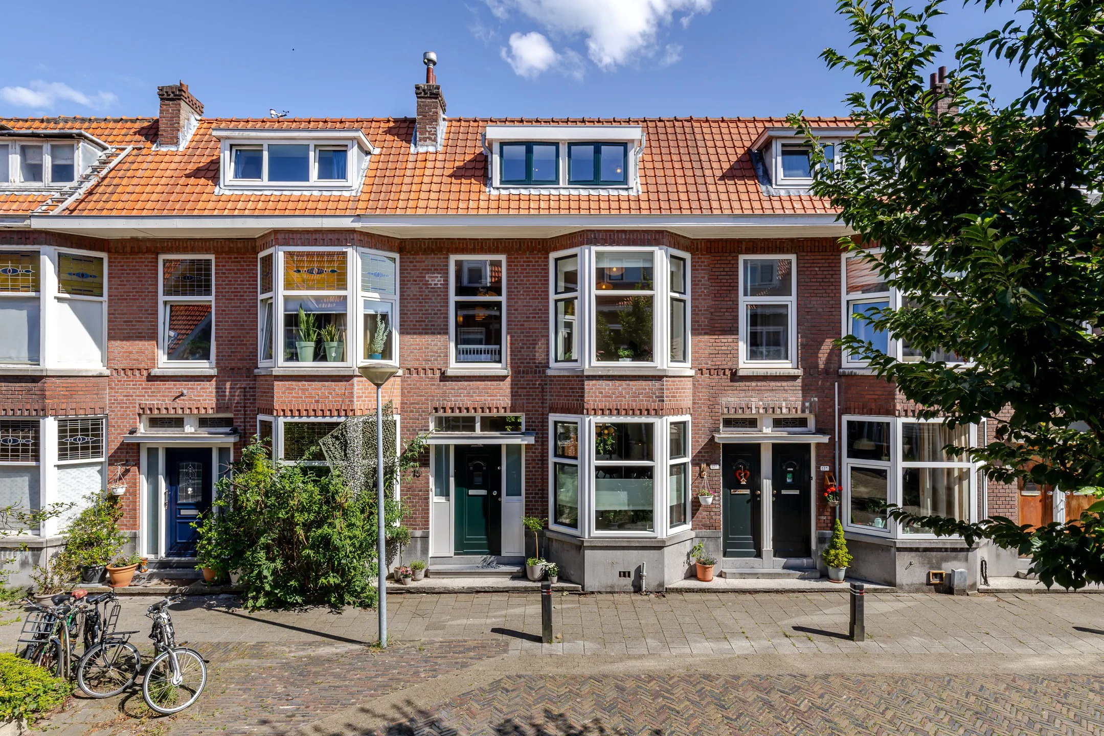 Tussenwoning Amalia van Solmsstraat 15 in Schiedam