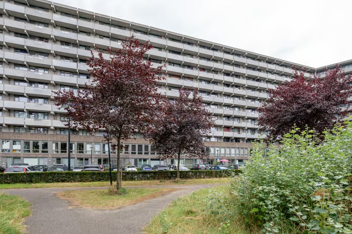 Galerijflat Kleiburg 616 in Amsterdam