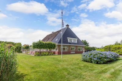 Woonboerderij, vrijstaande woning Sigerswâld 1 in Garyp