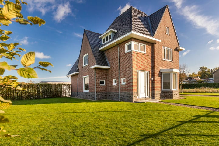 Eengezinswoning, vrijstaande woning Louisegroeveweg 1 in Urmond