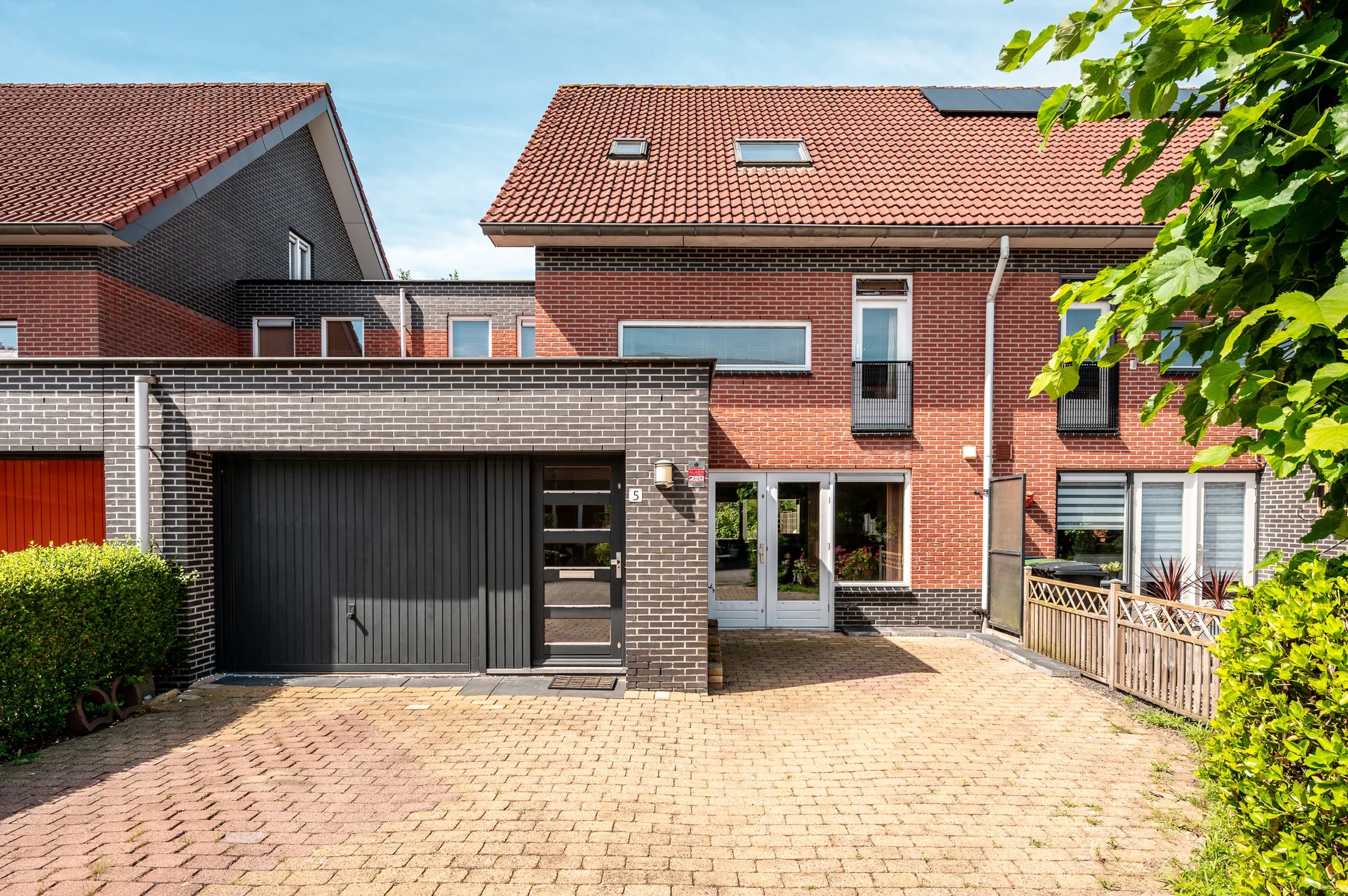 Geschakelde 2-onder-1-kapwoning Willem Bontekoestraat 5 in Almere