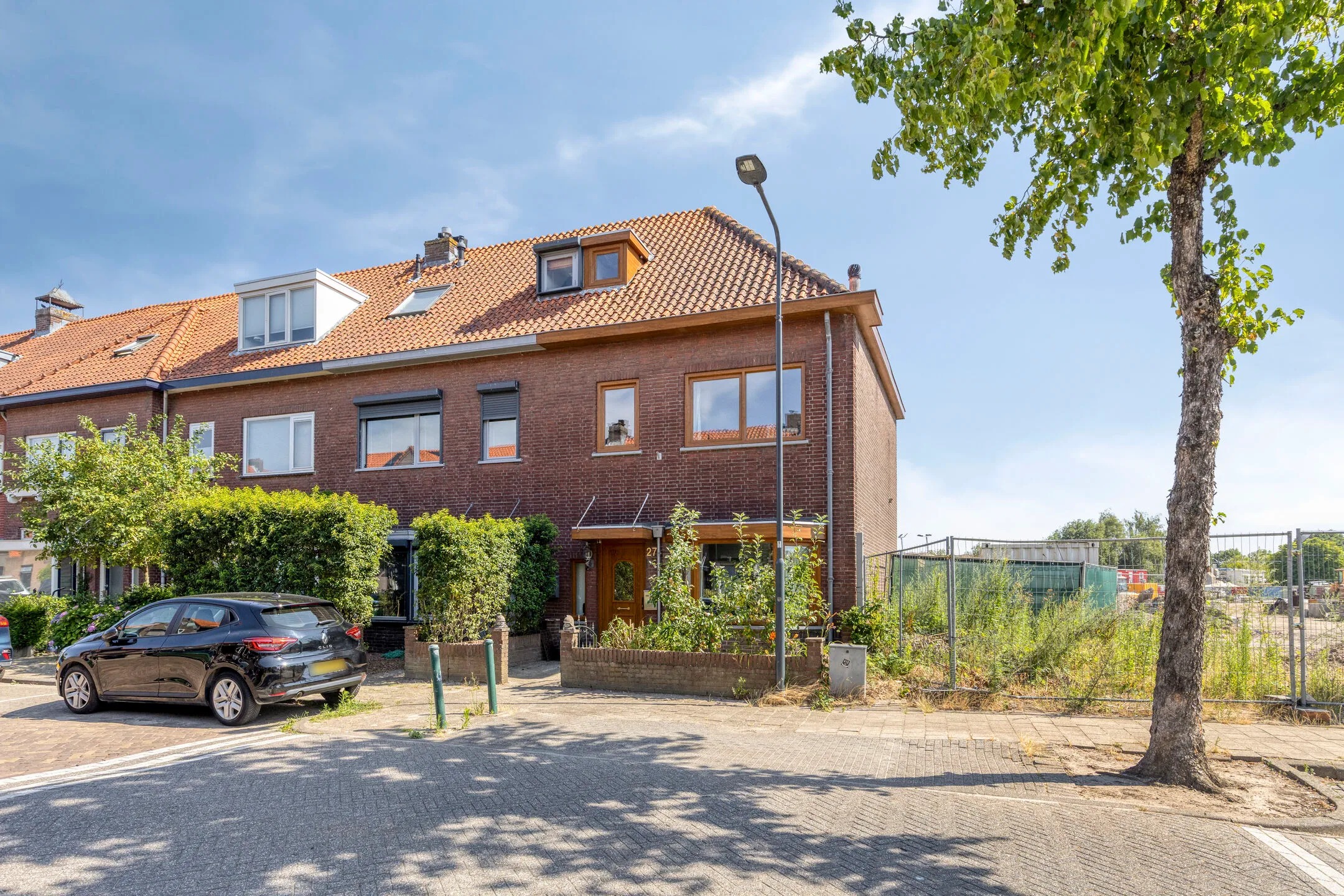 Hoekwoning Magnoliastraat 27 in Breda