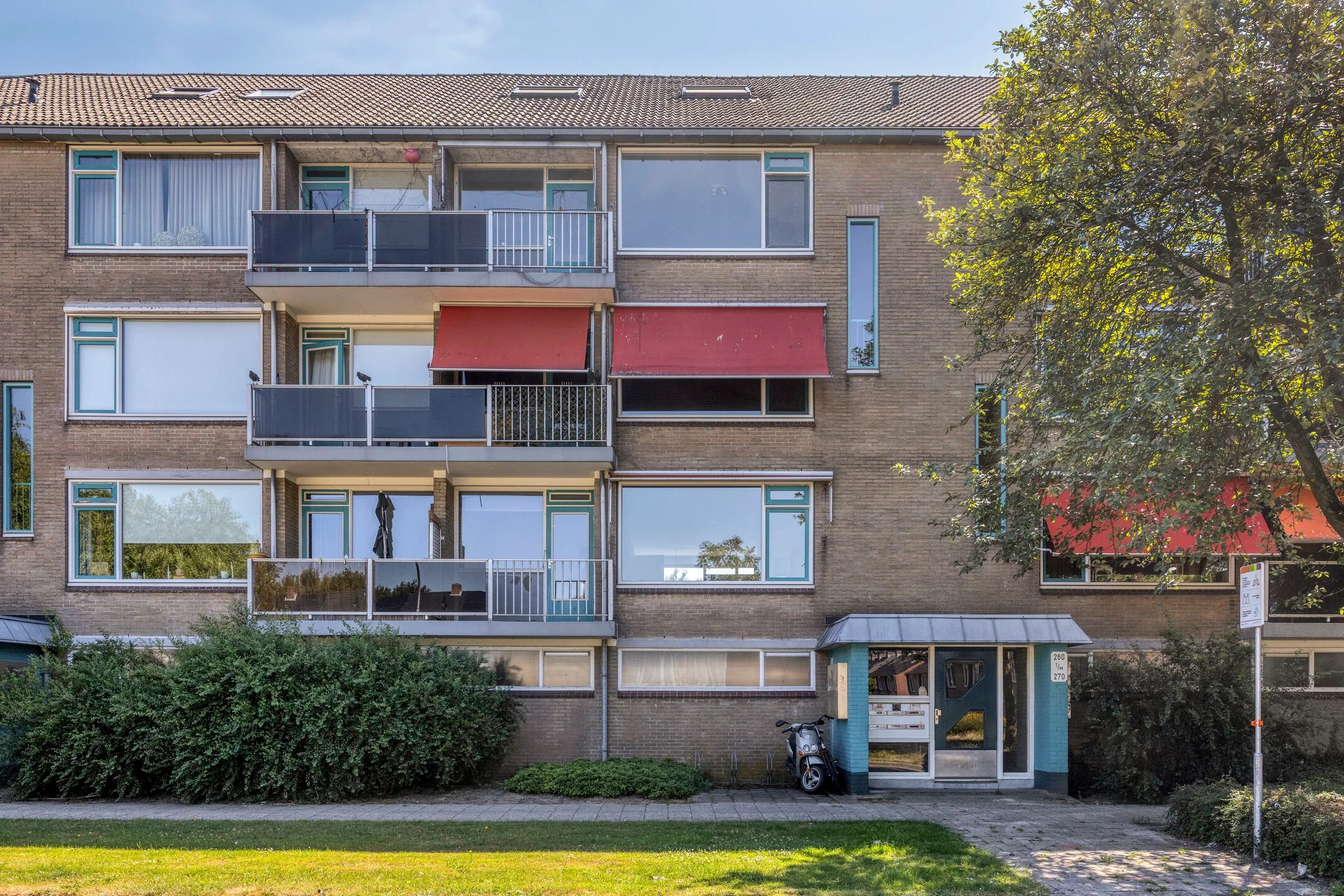 Portiekflat Staringstraat 262 in Hengelo