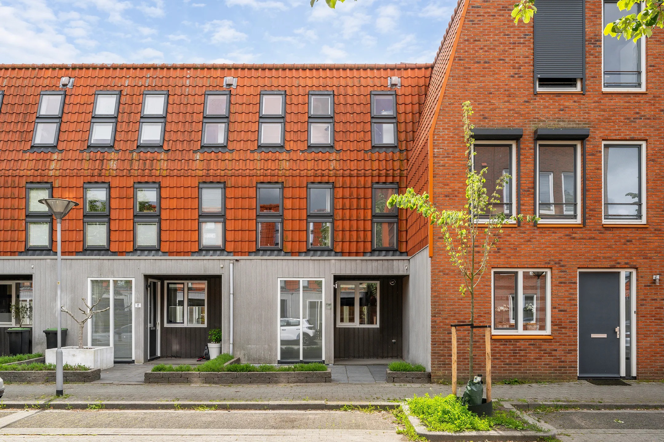 Tussenwoning Burg. Rippingstraat 19 in Maassluis